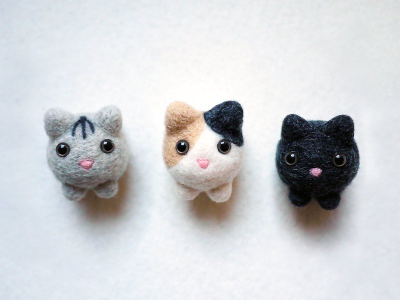 Petwoolfel - Needle-felted Cat accessories - Charms - Wool Multicolor