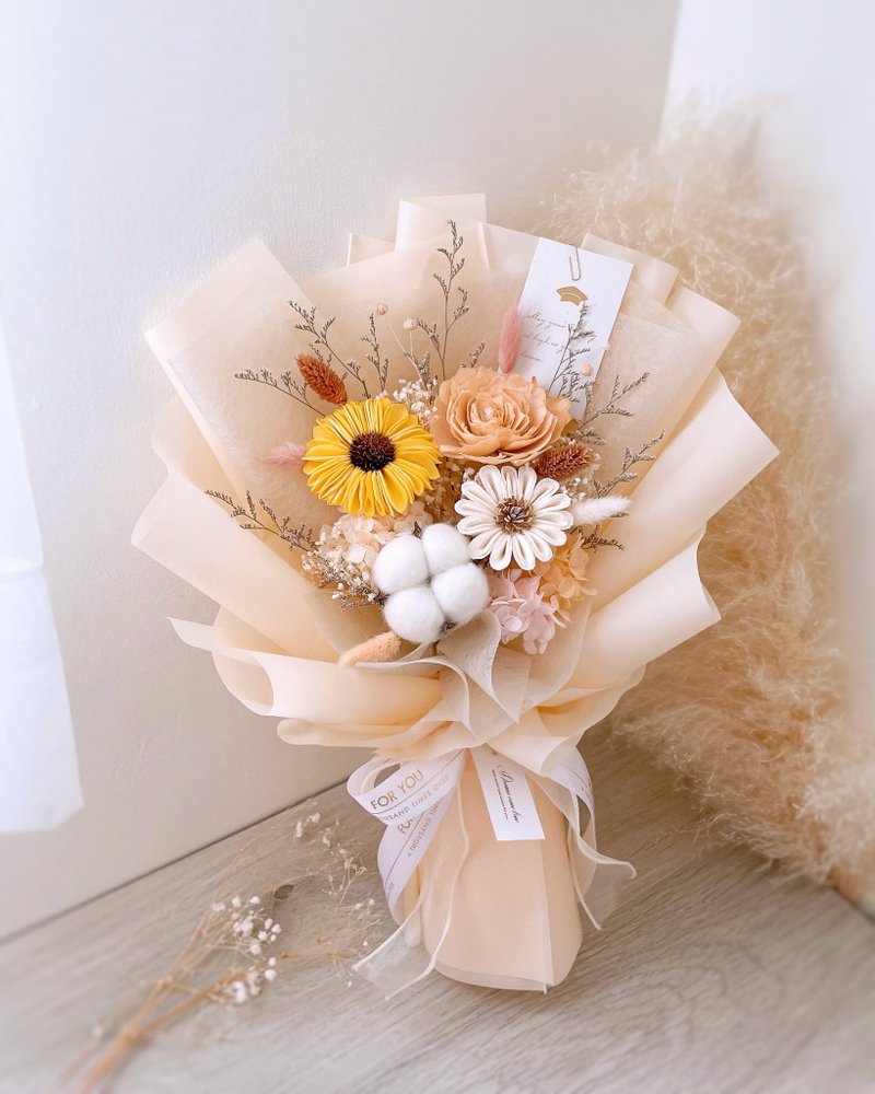 向日葵花束-晨光詩篇 l 附贈白色開窗提袋 太陽花花束 畢業花束 - 乾燥花/永生花 - 植物．花 橘色