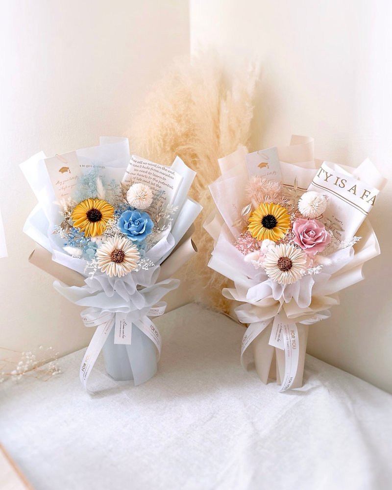 Sunflower bouquet l Comes with a white window bag, eternal baby's breath graduation bouquet and dry bouquet - Dried Flowers & Bouquets - Plants & Flowers Multicolor