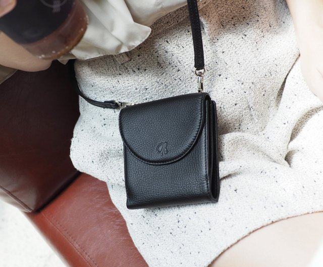 Wallet with long strap clearance