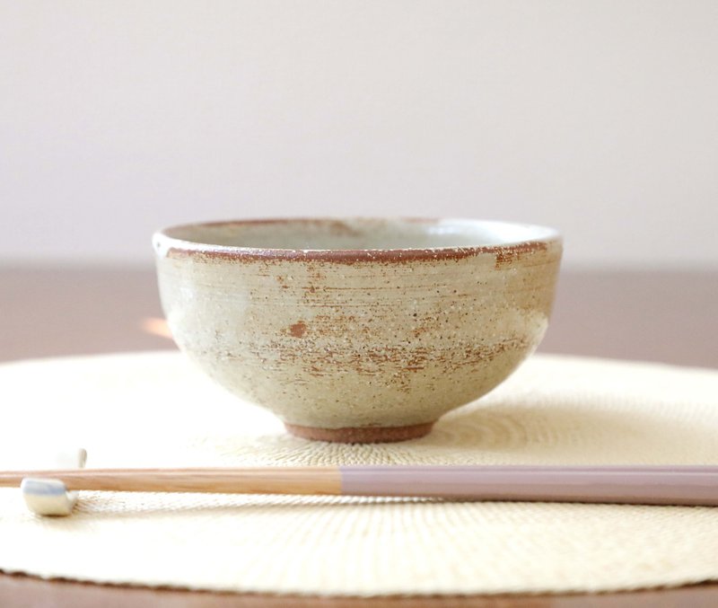 赤陶土と白釉の飯碗 - 碗 - 陶 卡其色
