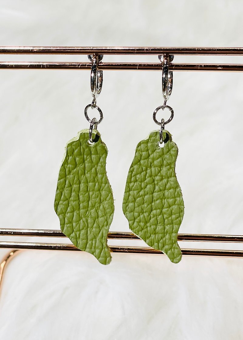 The best of Love Taiwan souvenir earrings - Earrings & Clip-ons - Genuine Leather Green