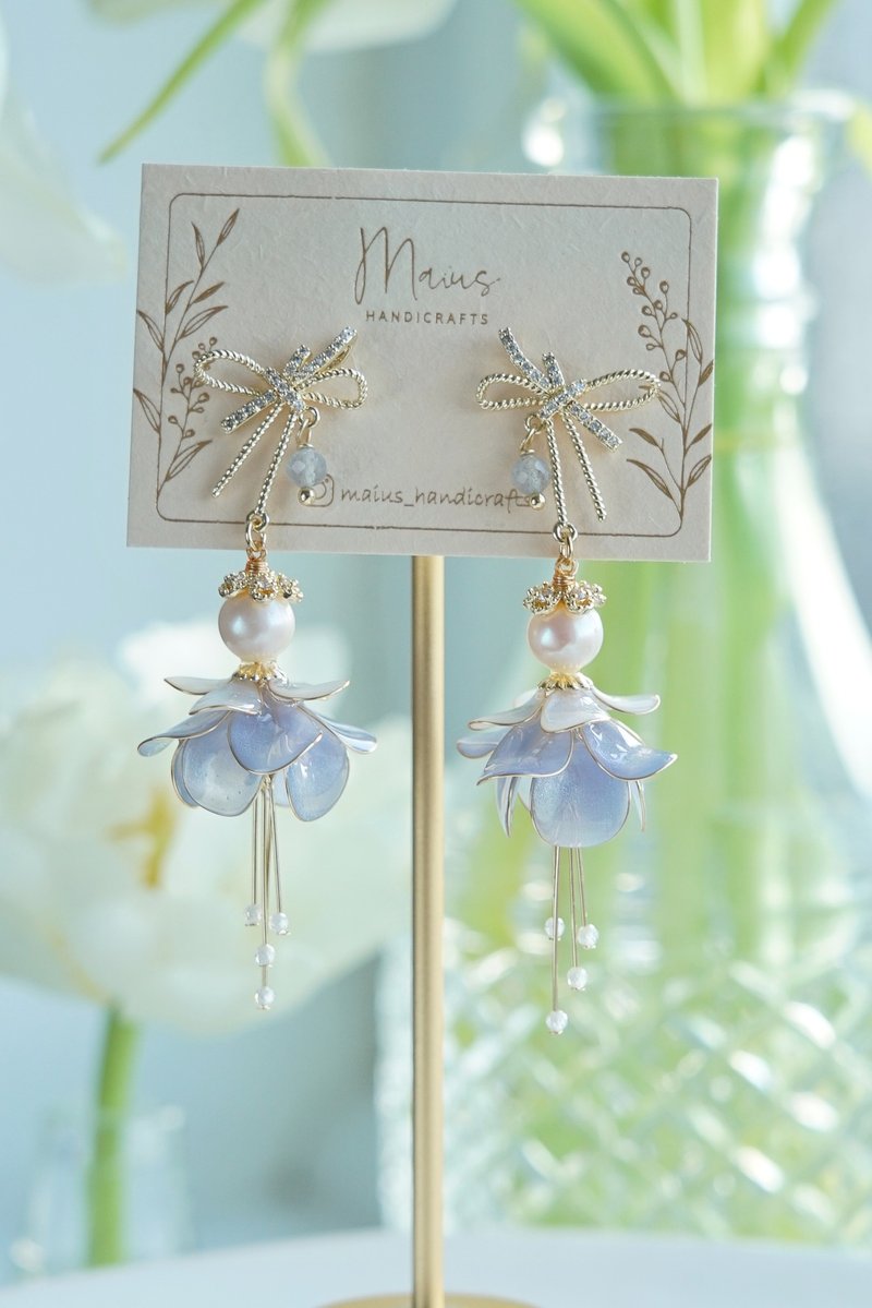 Bell Flower • Blue - Handmade Resin Earrings Ornaments Christmas Gift - ต่างหู - เรซิน หลากหลายสี