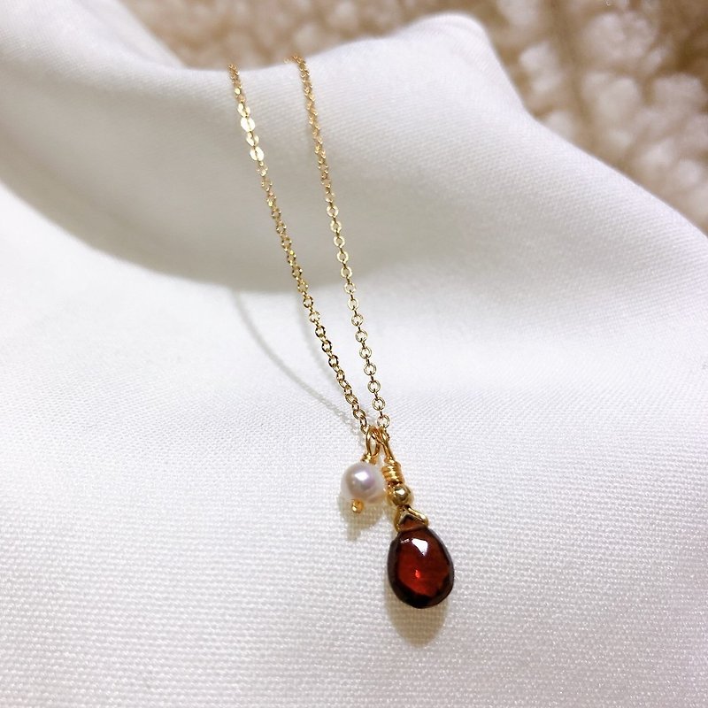 [ITS-N108 Dual Gemstone· 14kgf Stone pearl necklace] - สร้อยคอ - เครื่องประดับพลอย สีแดง
