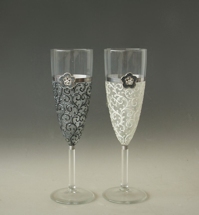 Mr and Mrs Wedding Champagne Glasses, Hand Painted Set of 2 - Bar Glasses & Drinkware - Glass White