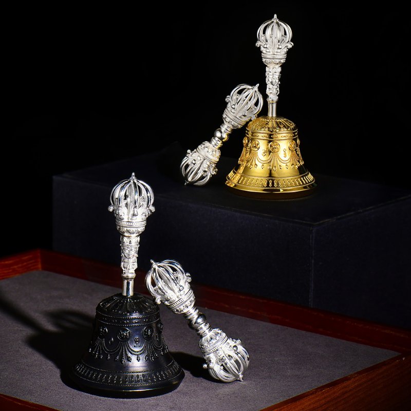 Sterling Silver 925 Bell and Dorje 9 or 5 Leaf - เฟอร์นิเจอร์อื่น ๆ - เครื่องประดับ หลากหลายสี