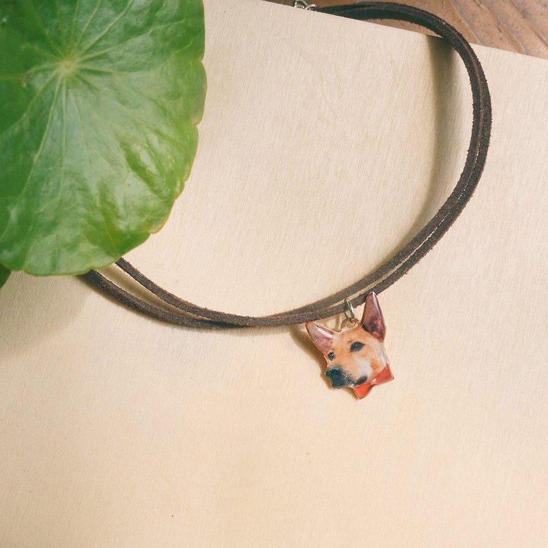 Customized pet cats and dogs / portrait double suede short necklace - สร้อยคอ - วัสดุอื่นๆ สีนำ้ตาล