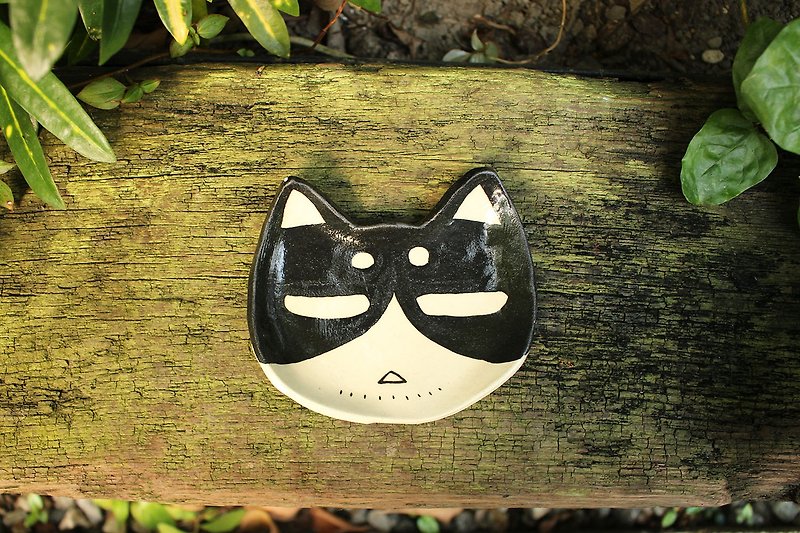 黑白貓陶皿-白目貓的憂鬱 - 小碟/醬油碟 - 陶 黑色