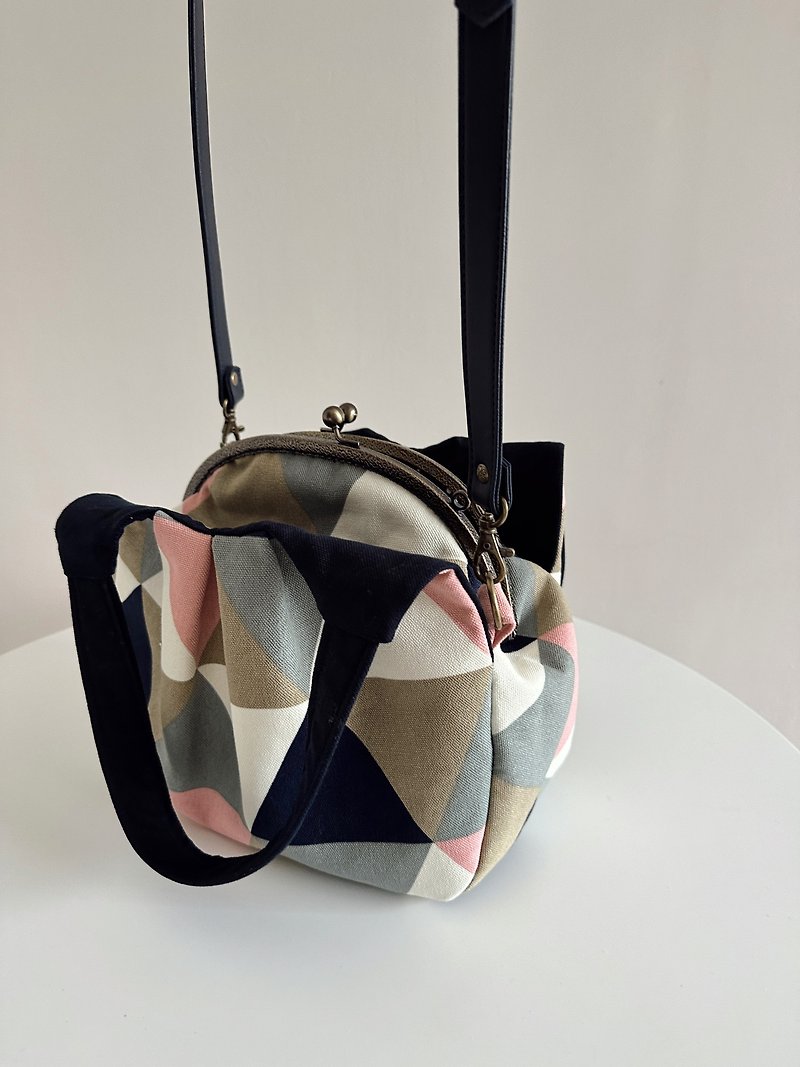 Long strap model-Mountain grid diamond three-layer kiss lock bag shoulder bag - Messenger Bags & Sling Bags - Cotton & Hemp 