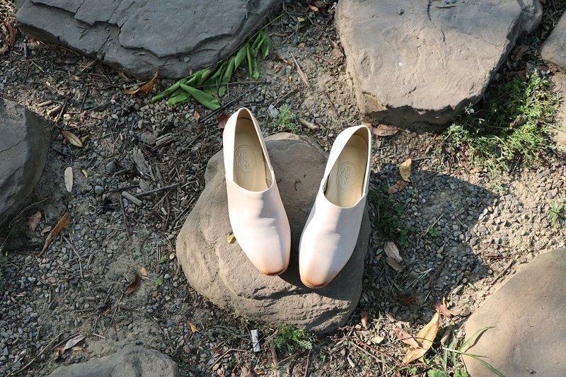 懶人鞋 低跟鞋 方頭_焦糖瑪奇朵 - 其他女皮鞋 - 真皮 白色