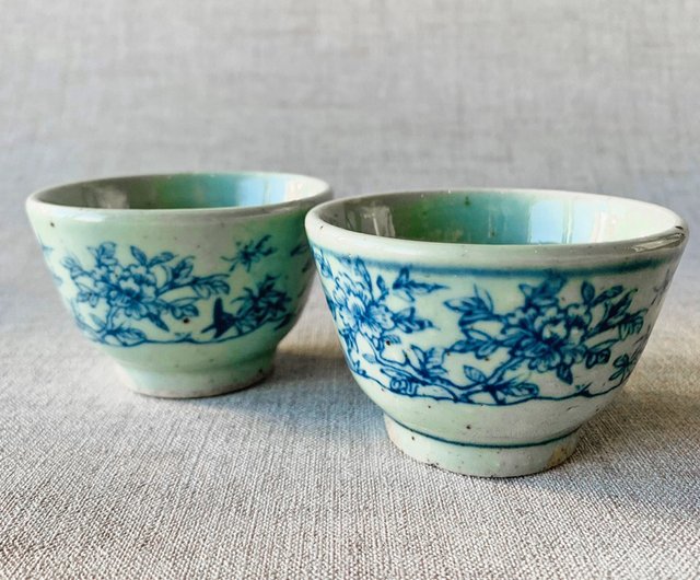 【青白磁杯】 清　磁器　青磁 中国の清朝三朝青と白の磁器カンフー カップ│孔雀花様式民俗窯