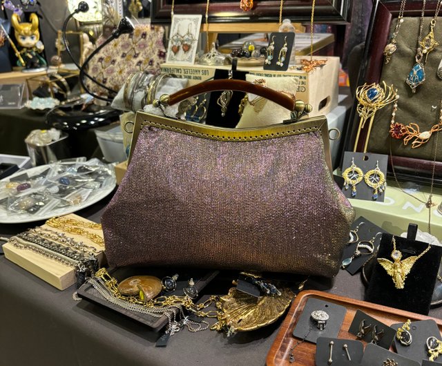MBC handmade 20cm horn handle purple kiss lock bag - Shop
