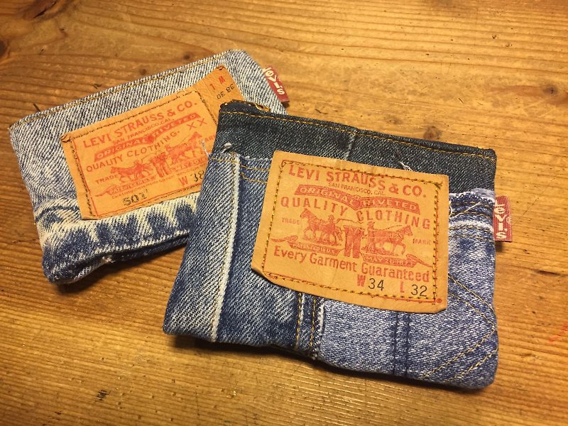 Jeans solitaire coins bag - ที่ใส่บัตรคล้องคอ - ผ้าฝ้าย/ผ้าลินิน สีนำ้ตาล