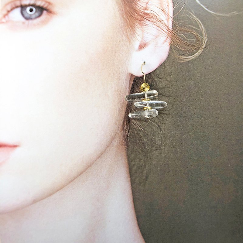 Minimalism - Natural Crystal 14kgf Earrings II - Earrings & Clip-ons - Gemstone Transparent