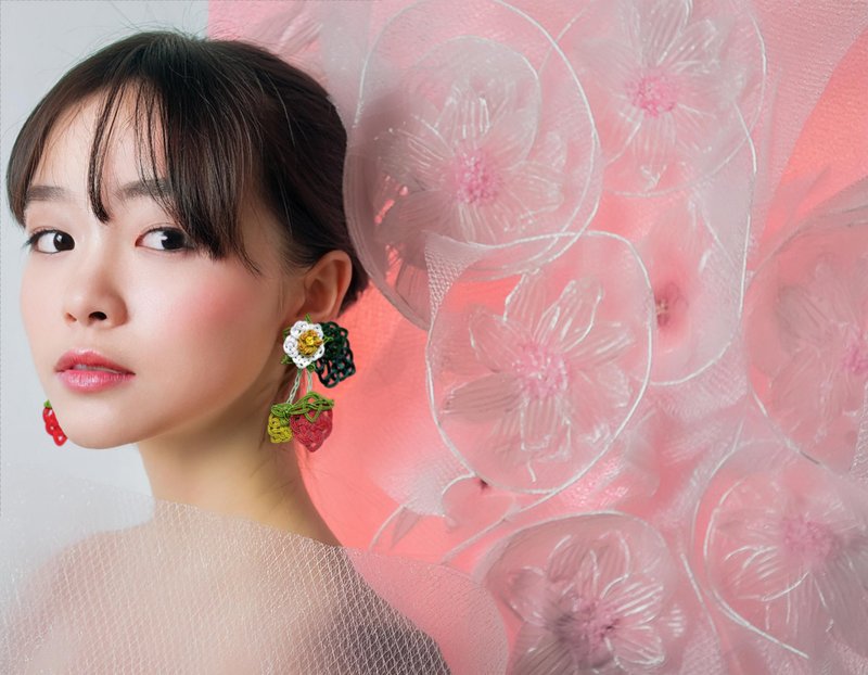 The fruits of imagination  Strawberry - 耳環/耳夾/耳骨夾 - 紙 紅色