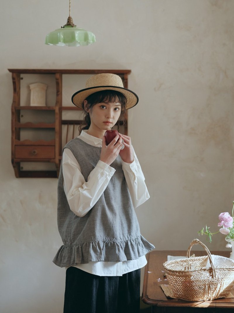 Japanese style retro loose round neck plaid wood ear edge Linen and linen vest spring - เสื้อกั๊กผู้หญิง - ผ้าฝ้าย/ผ้าลินิน สีเงิน