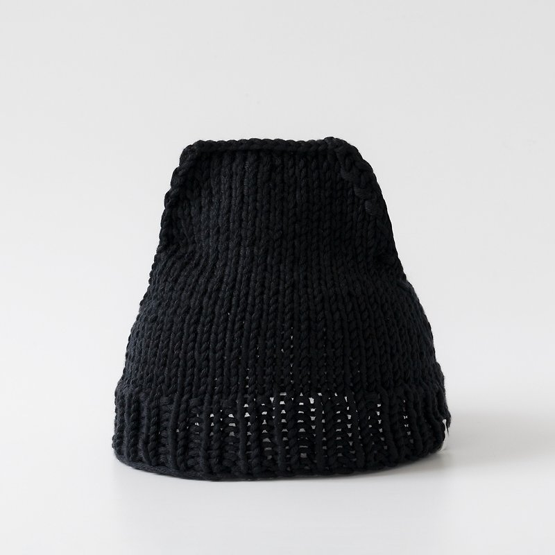 (Pre-order) OTB110 Ladder Hand-knitted Cap - Black - Hats & Caps - Cotton & Hemp Black