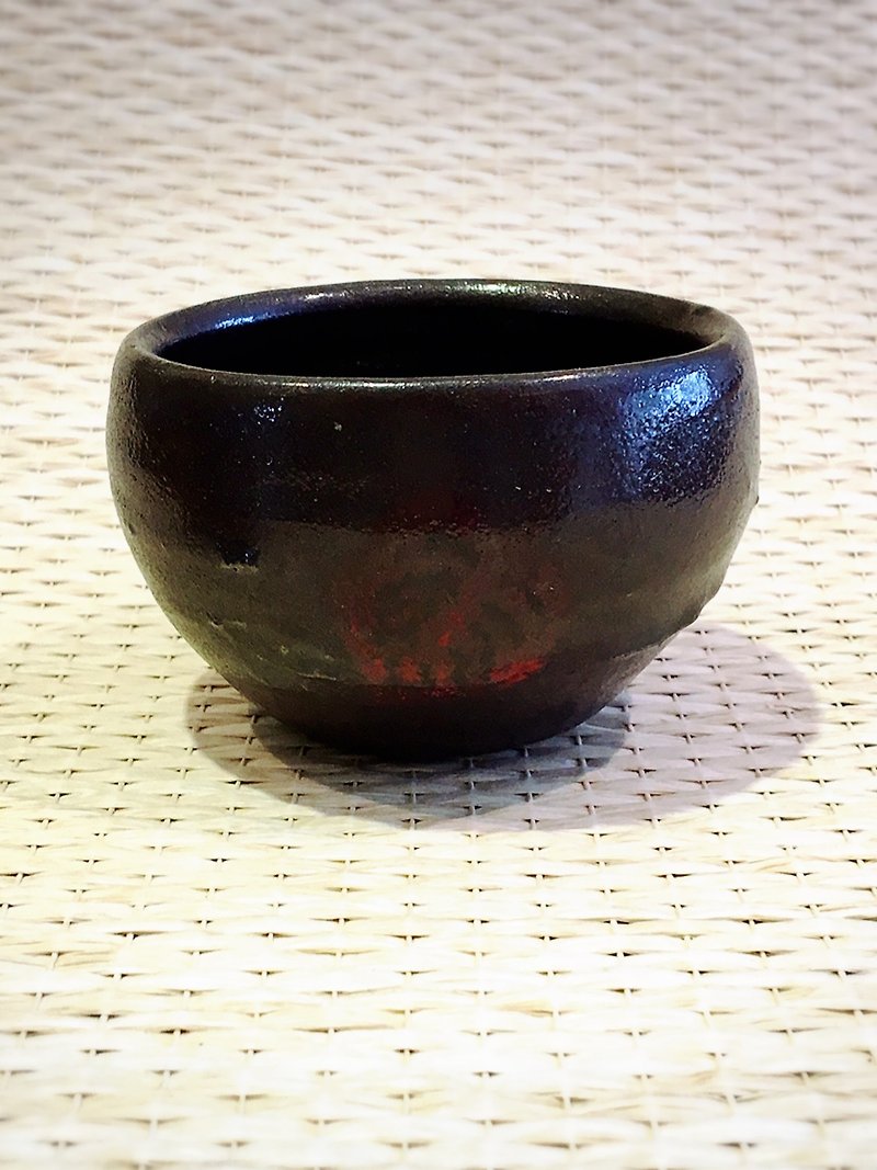 Teacher Zhong Zong's black and red glaze cup - ถ้วย - ดินเผา 