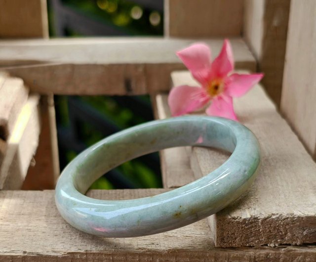 Large hot sale jade bangle