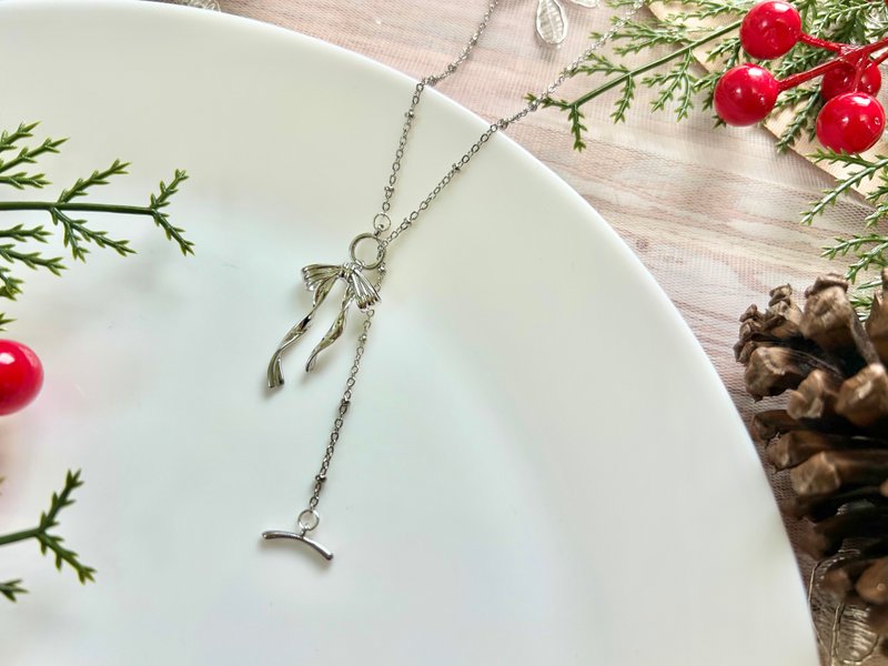 Silver OT buckle adjustable bow necklace bow necklace OT buckle handmade necklace silver necklace - สร้อยคอ - โลหะ สีเงิน