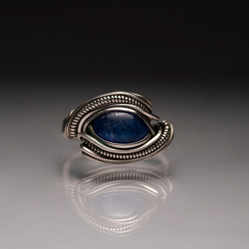 【Wrap Around Studio】S925 sterling silver | Wire Wrapping | Kyanite Ring - แหวนทั่วไป - เงินแท้ หลากหลายสี