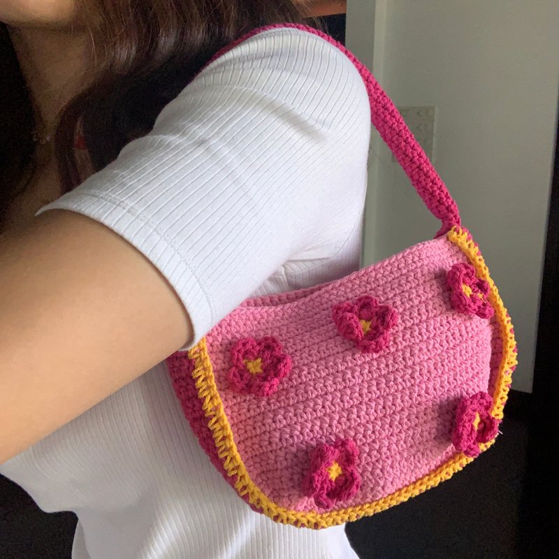 Daisy Handbag (Pink Color) - 手提包/手提袋 - 其他材質 粉紅色