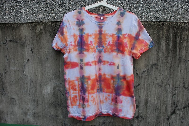 Yan Yan - Yen Yen render short-sleeved clothes. T-shirt. Hippie. - Unisex Hoodies & T-Shirts - Cotton & Hemp Orange