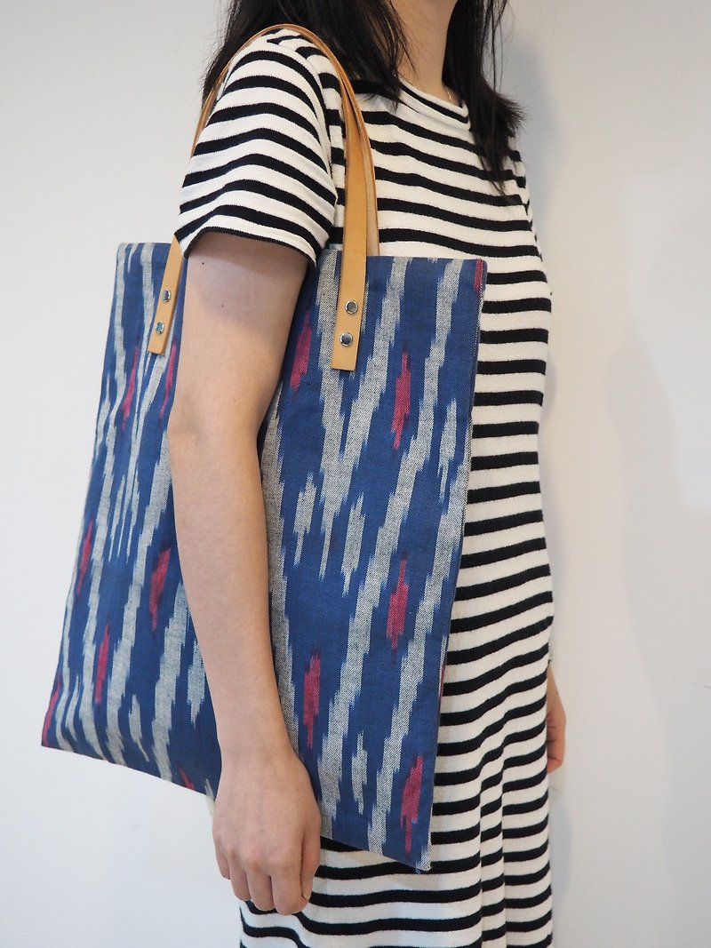 手工織布大tote bag - 側背包/斜背包 - 棉．麻 藍色