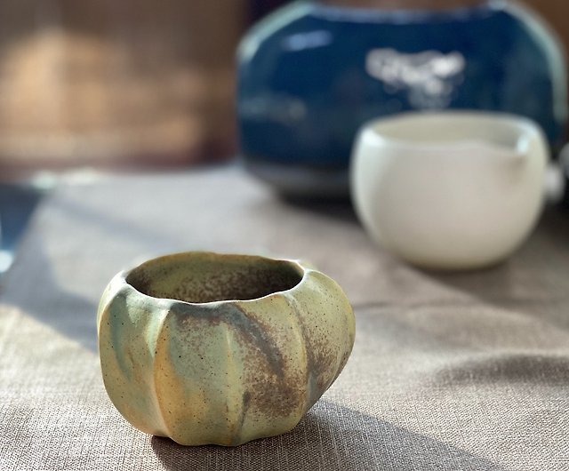 手で絞った陶器のボウル/花器/家具の小物 - ショップ c-w-cai 花瓶・植木鉢 - Pinkoi
