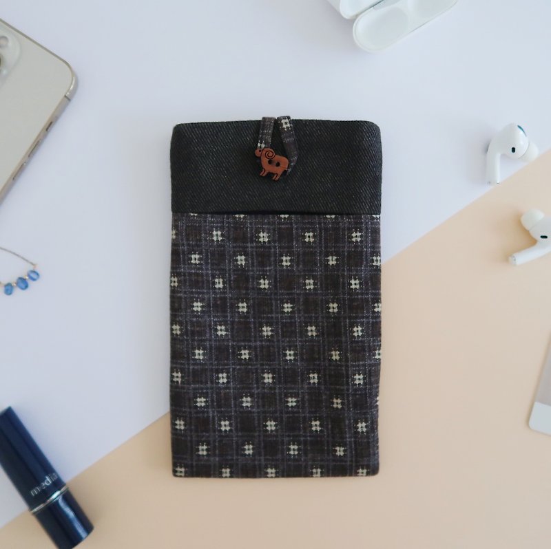 Douba design phone bag - Phone Cases - Cotton & Hemp Black