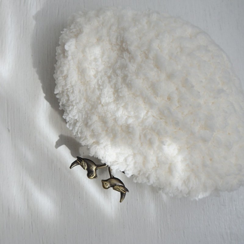 Ba-ba handmade Crochet pouch No.C1789 - 化妝包/收納袋 - 其他材質 白色