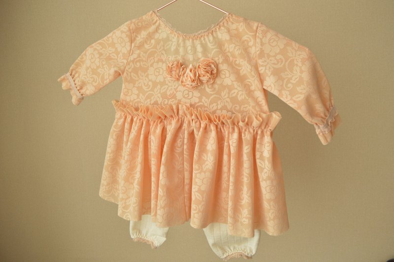 Sitter girl 12-18 month beige lace dress and pants outfi . Cake smash photo prop - 男/女童禮服 - 其他材質 咖啡色