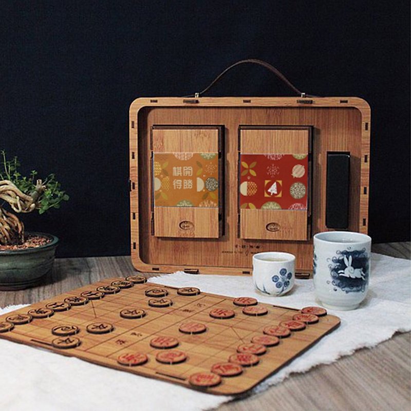 Chess winning tea gift | Japanese elegant bamboo suitcase gift box - customizable laser engraving - ชา - ไม้ไผ่ สีนำ้ตาล