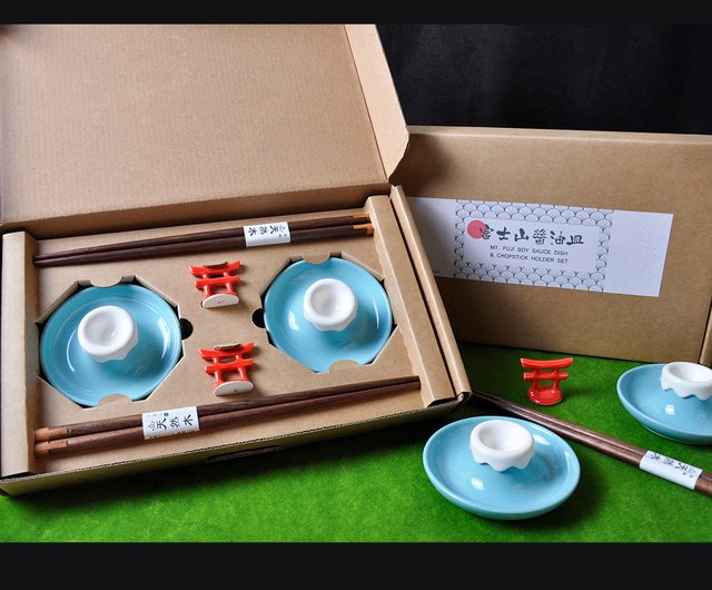 お正月に！重箱と皿と箸置きのセット 8815157e2cae62cba51e45d934b39e