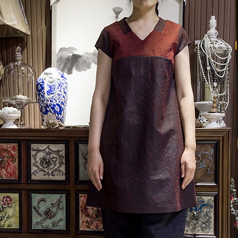 Heavy silk silky yarn hand thorn embroidery dress - [desert] independent designer brand - Skirts - Silk 