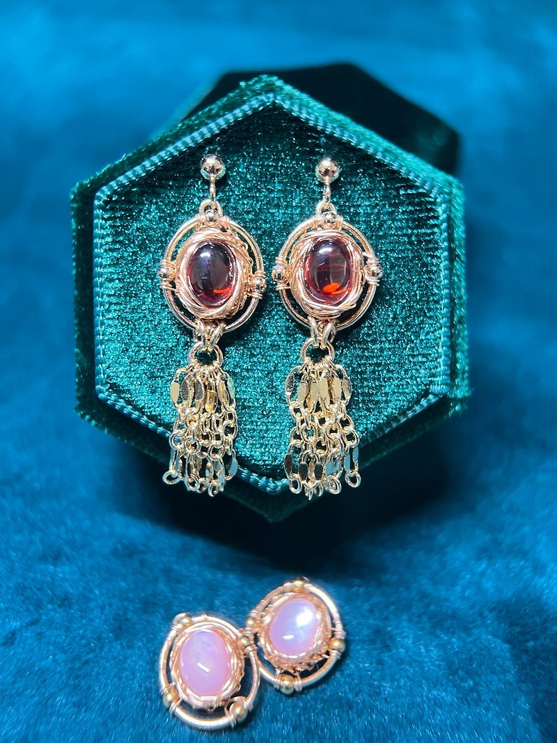 Ready stock| Stone tassel earrings|Changeable Clip-On - ต่างหู - กระจกลาย สีแดง