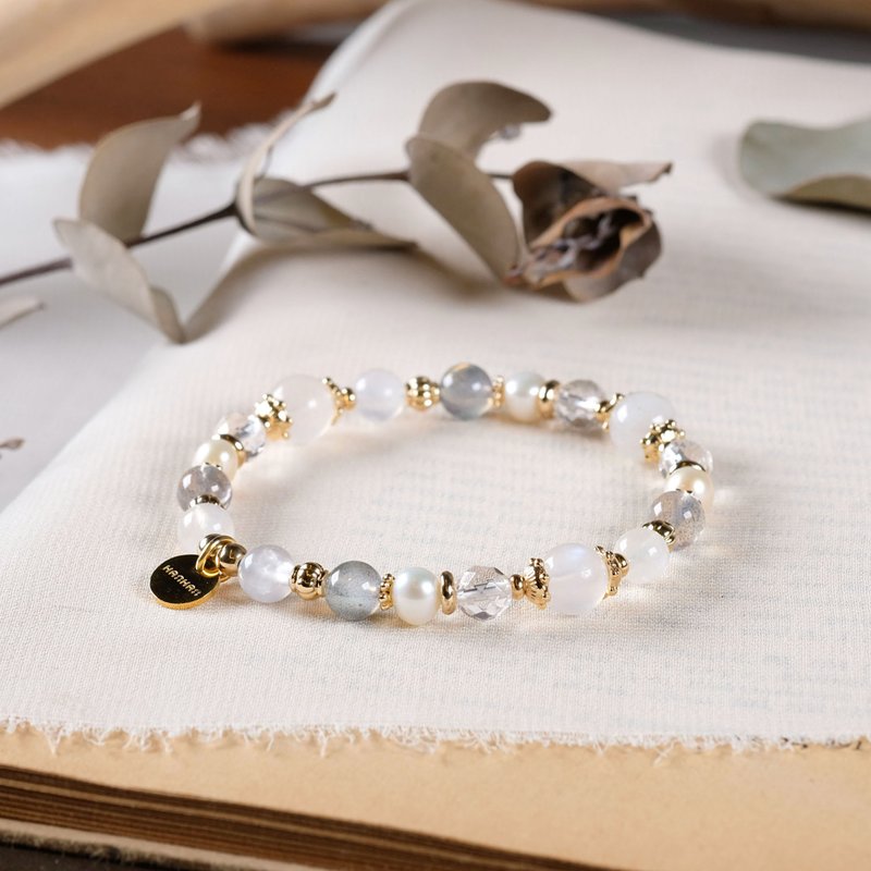 Moonstone White Crystal Pearl Labradorite Bracelet Natural Ore Crystal - สร้อยข้อมือ - คริสตัล ขาว