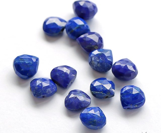 ラピスラズリ形が素敵なカービングピアスチャーム ラピスラズリ形が