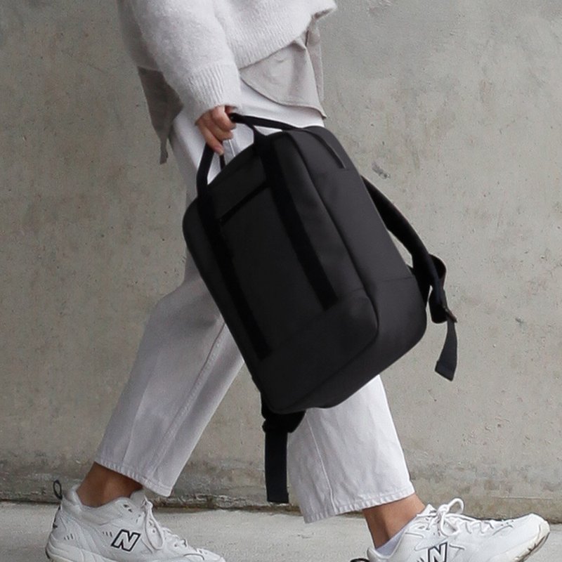 Ison Mini Lotus Series Backpack (Black) - กระเป๋าแมสเซนเจอร์ - วัสดุอีโค สีดำ