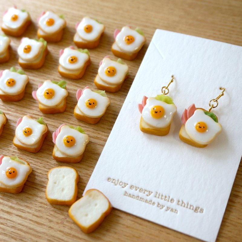 Smiling bear omelette with lettuce and ham toast. Handmade earrings (reservation) - ต่างหู - เรซิน 