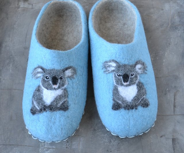 Cute koala slippers Women home shoes Felted wool house slippers 羊毛拖鞋 - Shop Feltedclouds - Pinkoi