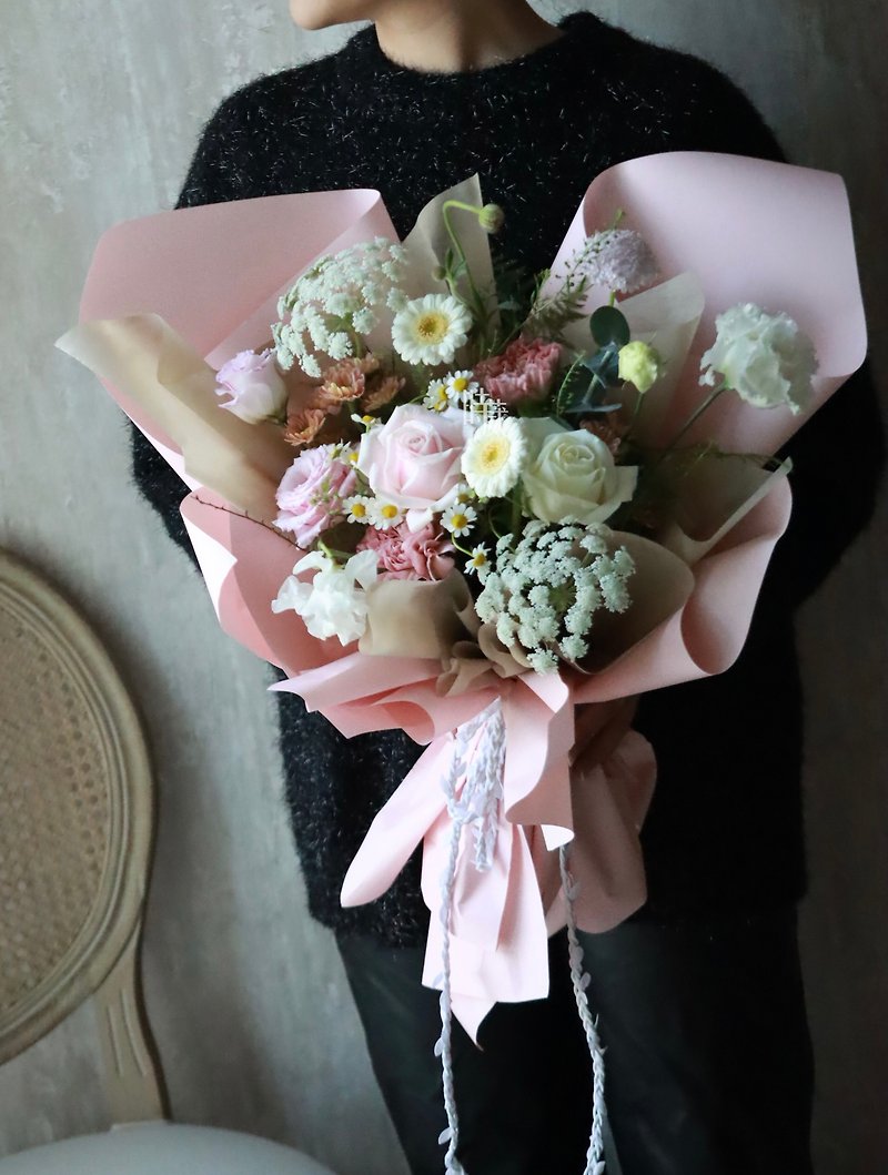 優しいピンクのカーネーションバラの花束/台中エリア限定 - ドライフラワー・ブーケ - 寄せ植え・花 ピンク