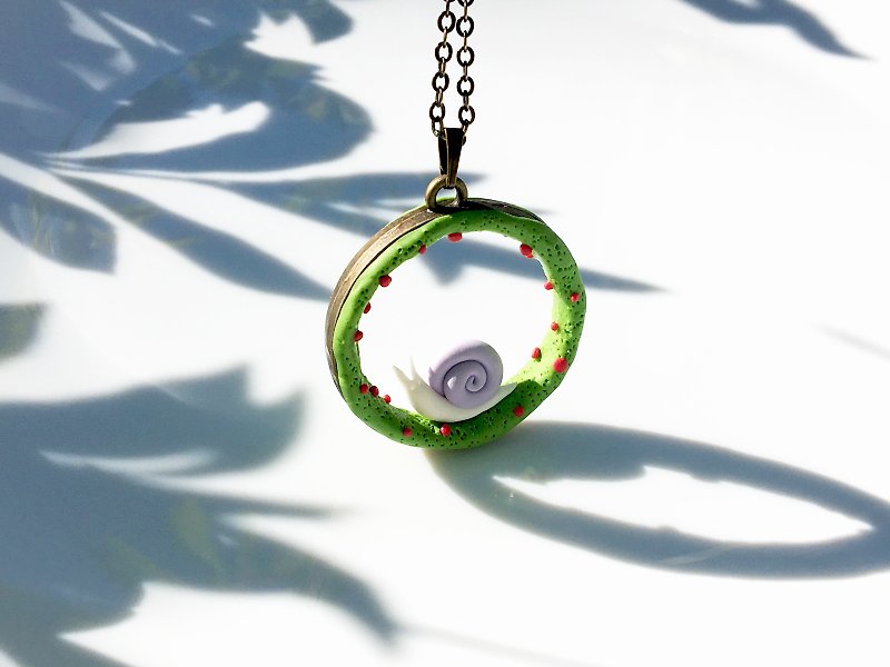 Walking with little Snail| Polymer Clay Pendant - Necklaces - Pottery Green