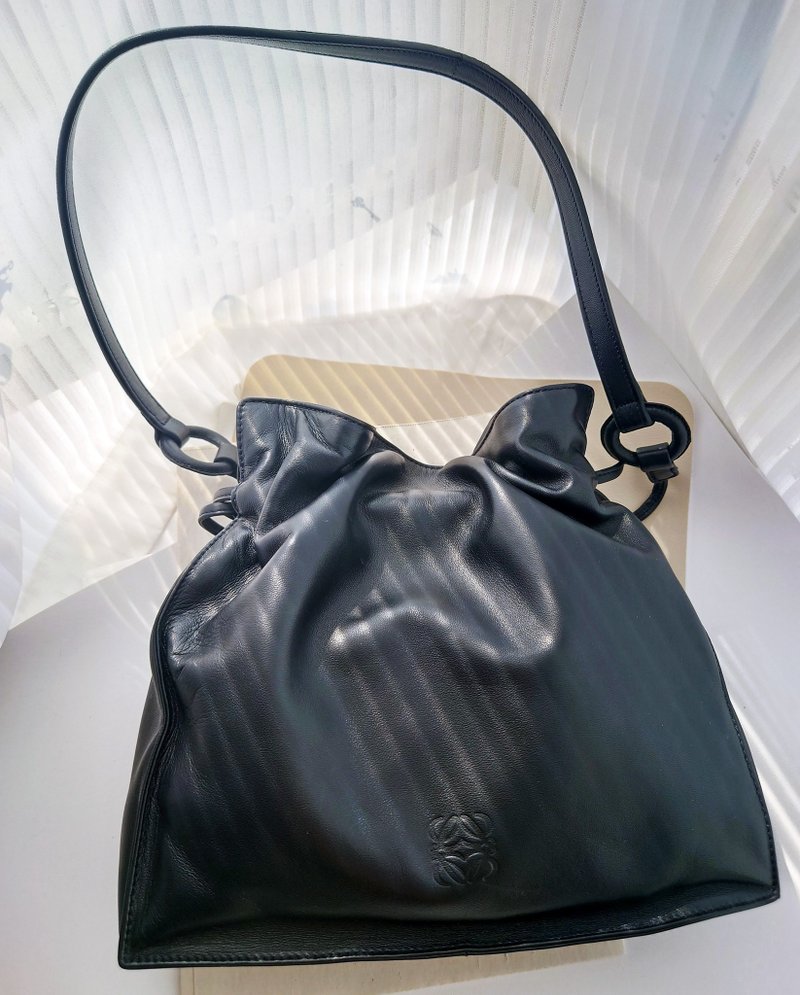 中古美品 Loewe Flamenco 深暗藍束口袋抽繩包肩背包斜挎包單肩包 - 側背包/斜背包 - 真皮 藍色