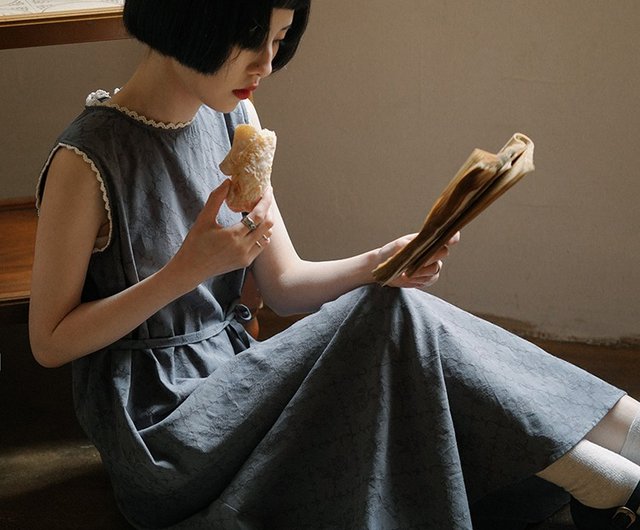 René ノースリーブ リネン ワンピース 白襟 36 René ノースリーブ リネン ワンピース 白襟 36
