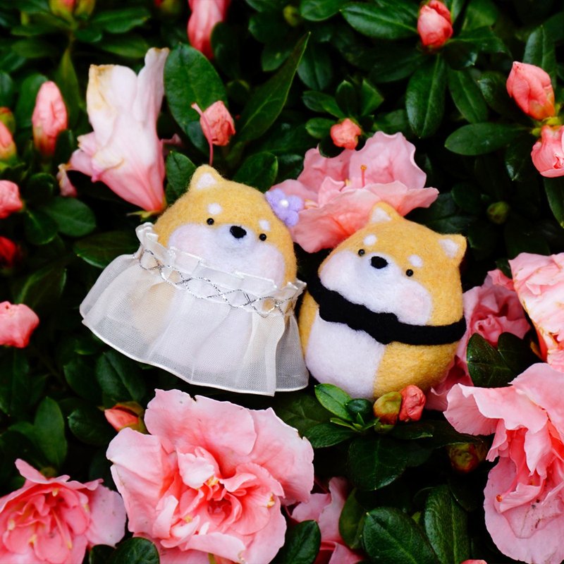 情人節結婚禮物婚禮 可客制 羊毛氈新郎新娘擺飾鑰匙圈掛飾胸針 - 鑰匙圈/鑰匙包 - 羊毛 多色