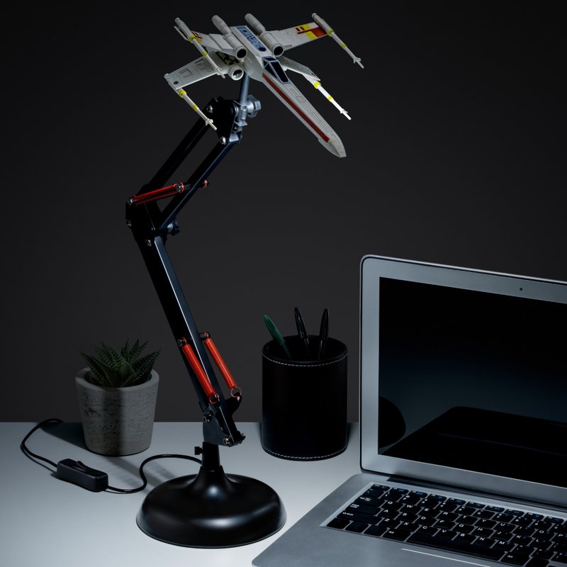 Official Licensed 2-in-1 Star Wars X-Wing Posable Desk Lamp - ของวางตกแต่ง - โลหะ หลากหลายสี