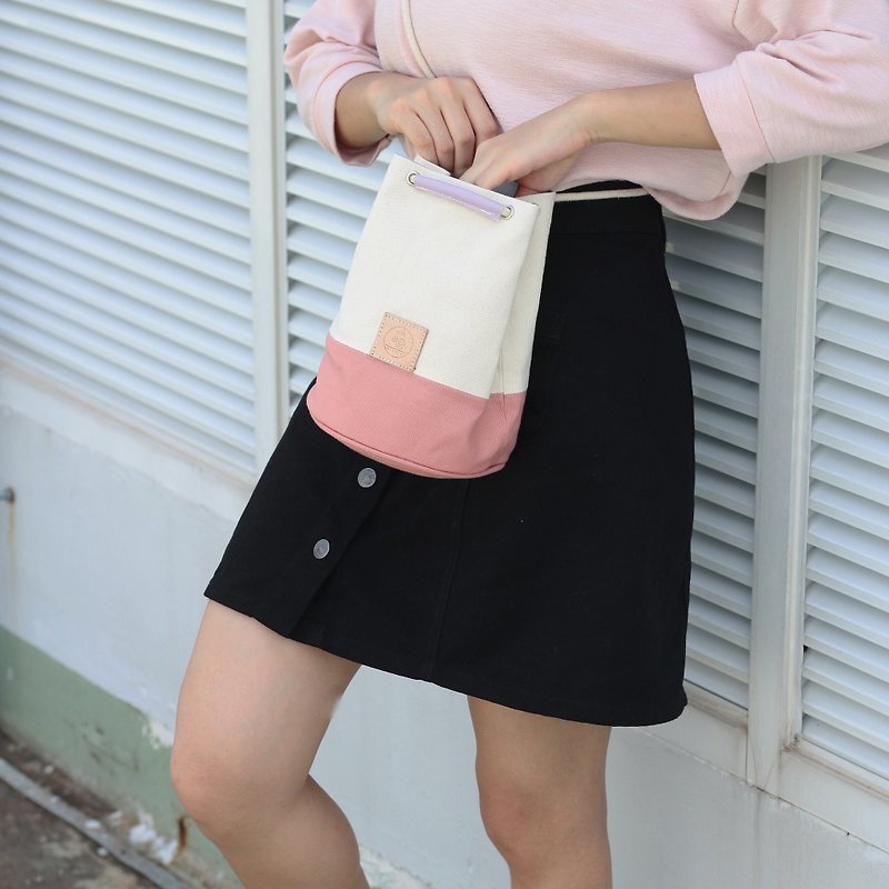 Mini Bucket Bag canvas fabric small size white and pink colour - กระเป๋าแมสเซนเจอร์ - วัสดุอื่นๆ ขาว