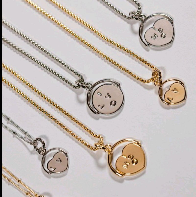 Love in Heart Rotating Necklace - สร้อยคอ - โลหะ สีทอง