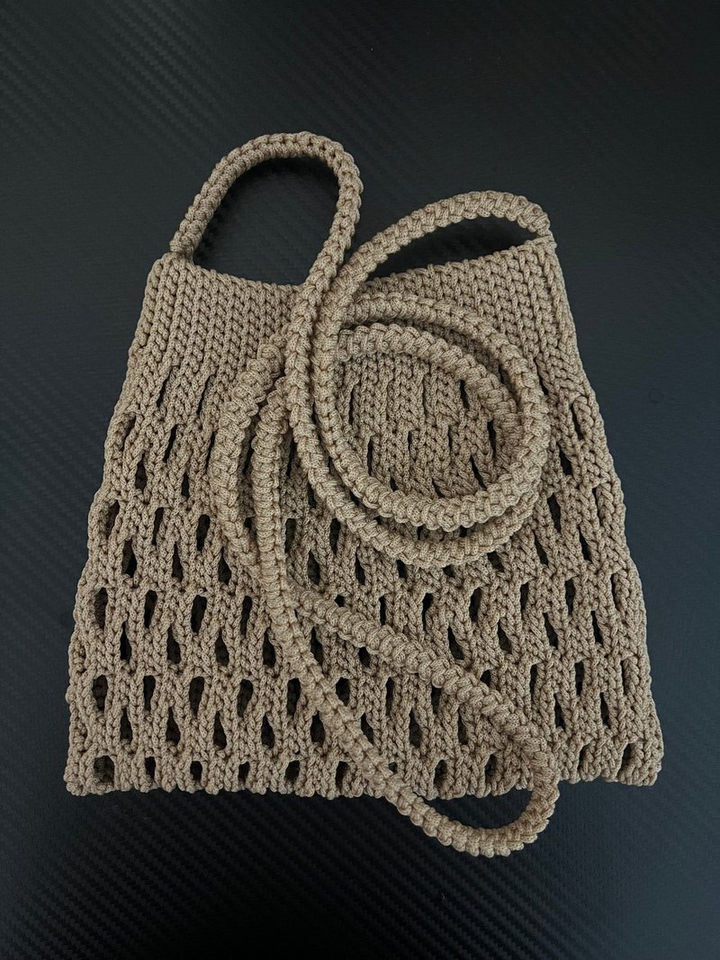 Koche woven bags are made from umbrella ropes. - 手提包/手提袋 - 其他材質 咖啡色